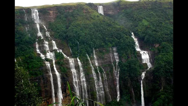 Shillong-Cherrapunji-Dawki-Jowai 7D, 6N