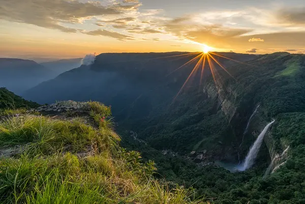 Kaziranga-Shillong-Cherrapunjee-4N,5D